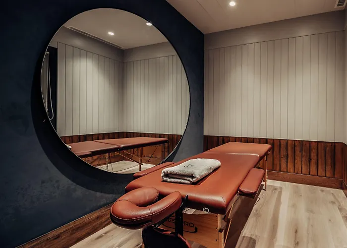 Отель Bernadet *