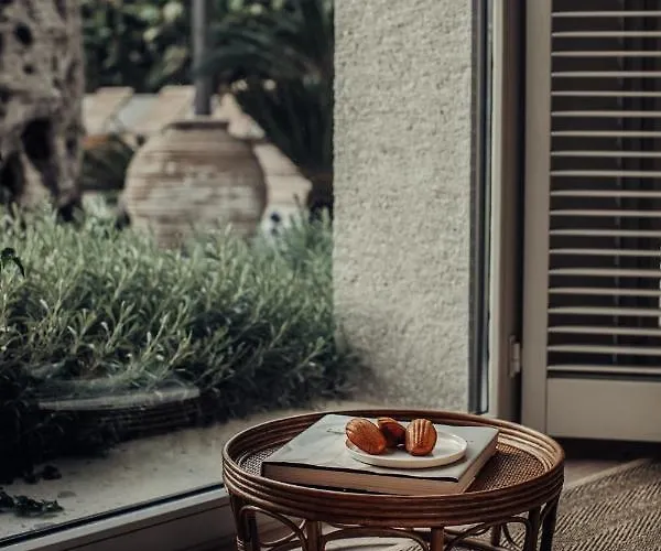 Bernadet Отель *