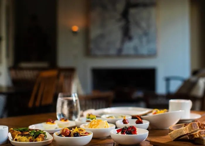 Отель Bernadet *