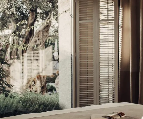 Bernadet Отель Алачати